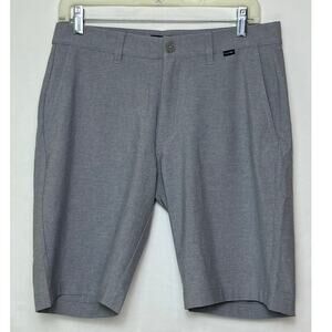 Travis Mathew Men’s 30 Gray Sand Harbor 9” Striped Golf Shorts 1MW397 Casual